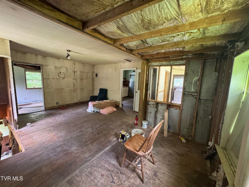 Photo #9: 453 Beechwood Road