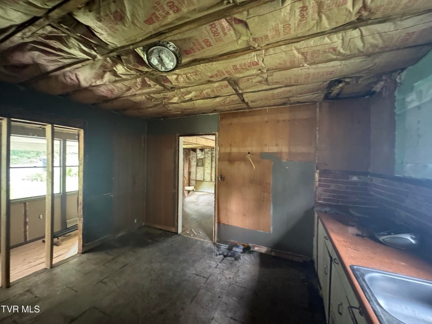 Photo #13: 453 Beechwood Road