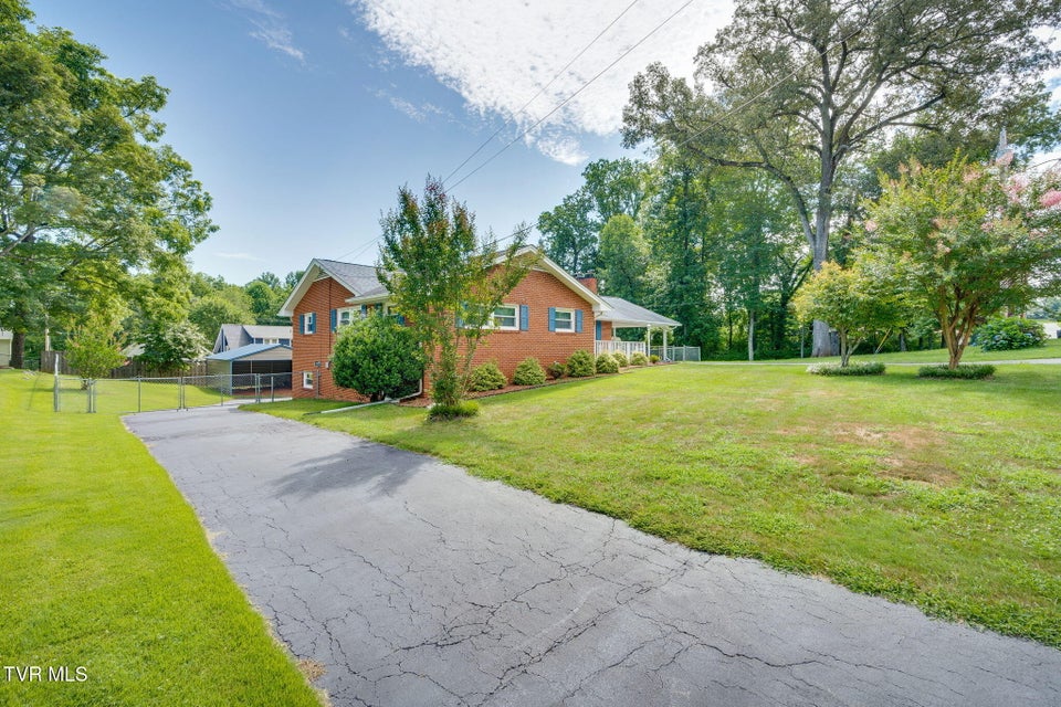 Photo #2: 4515 Belvedere Lane
