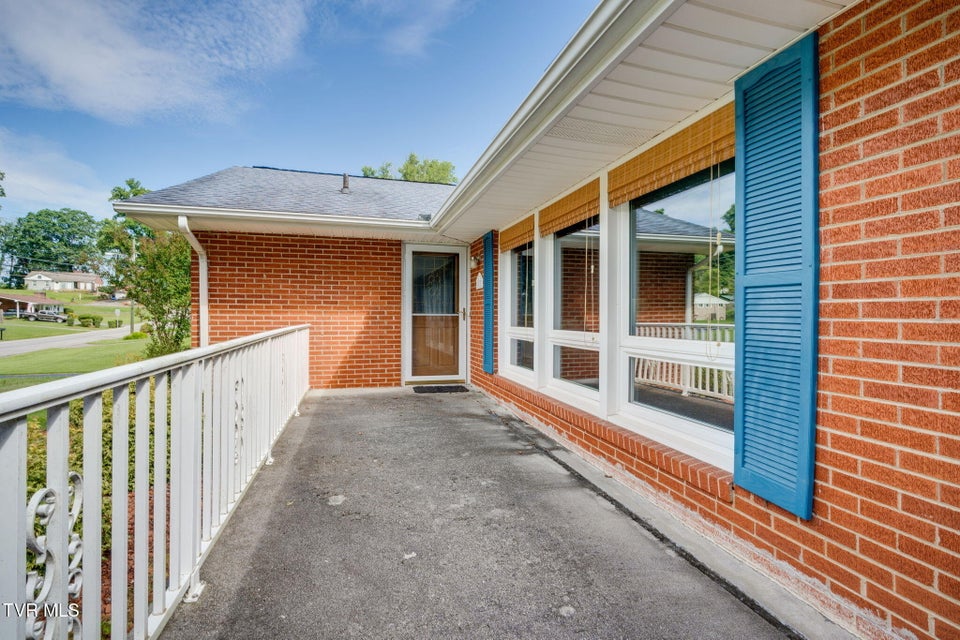 Photo #4: 4515 Belvedere Lane
