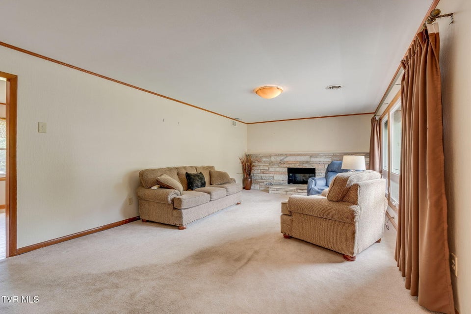 Photo #7: 4515 Belvedere Lane