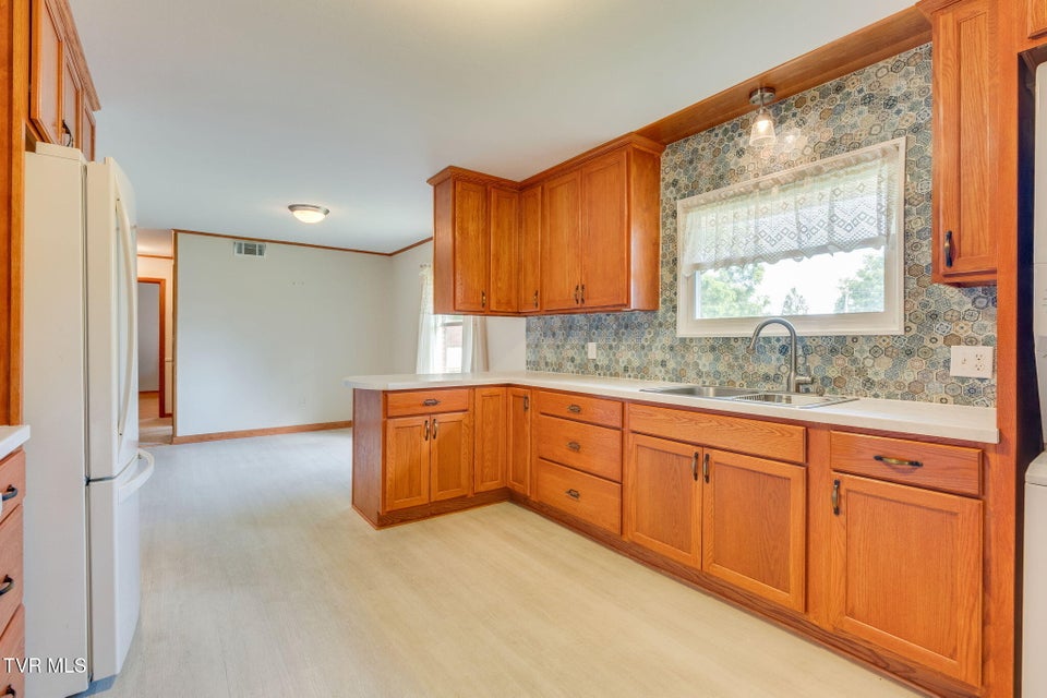 Photo #14: 4515 Belvedere Lane