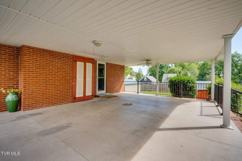 Photo #37: 4515 Belvedere Lane