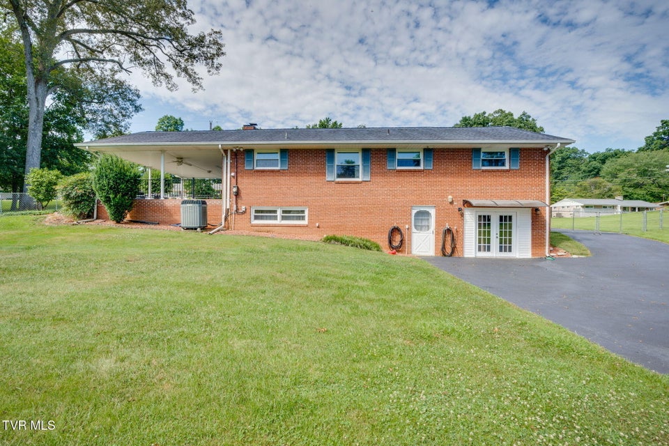 Photo #41: 4515 Belvedere Lane