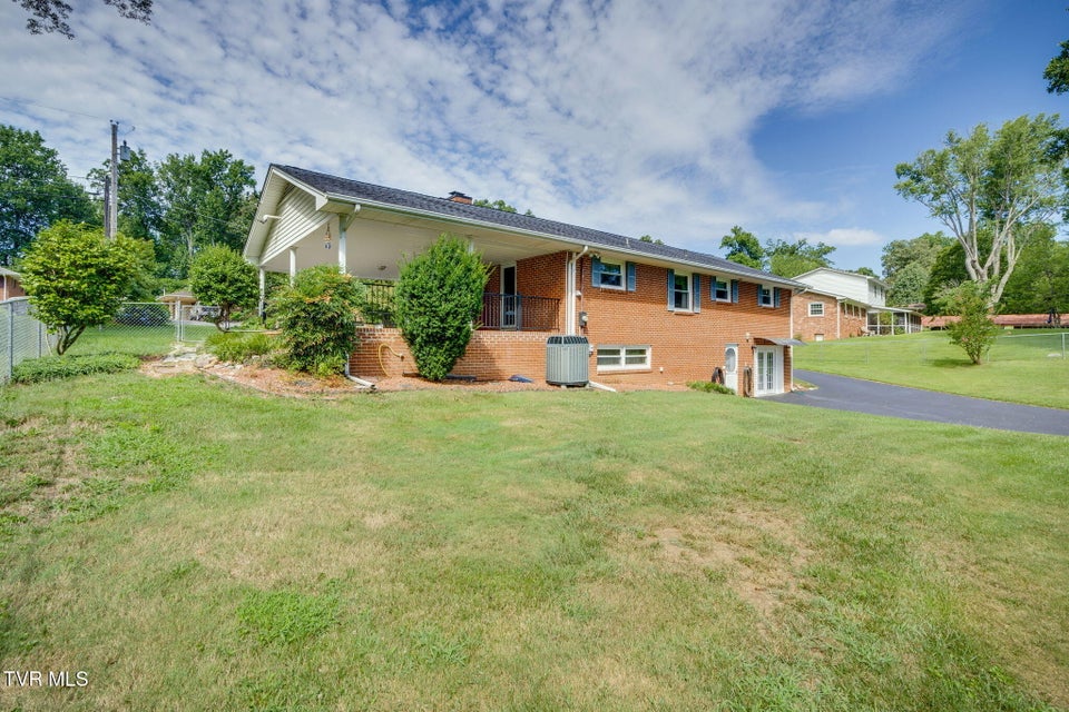 Photo #42: 4515 Belvedere Lane