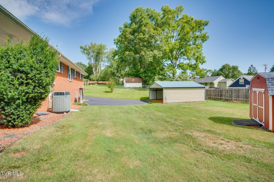 Photo #43: 4515 Belvedere Lane