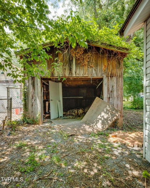 Photo #24: 1625 Vance Street
