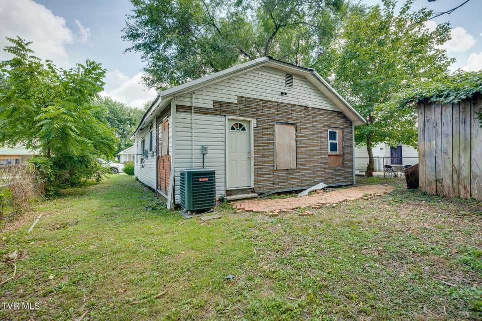 Photo #6: 1625 Vance Street