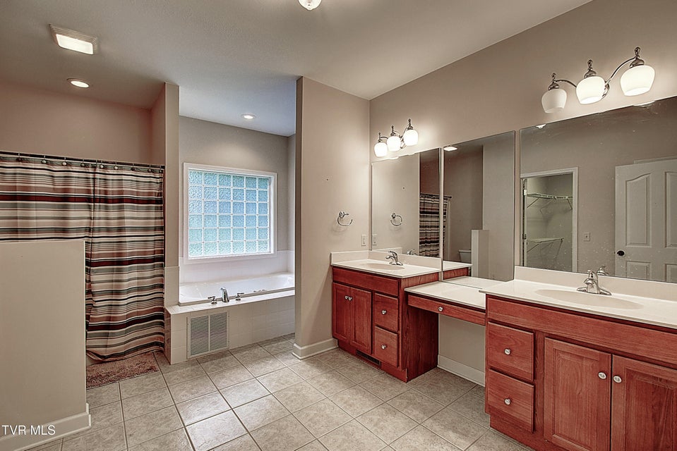Photo #22: 1083 Carriage Hills Place