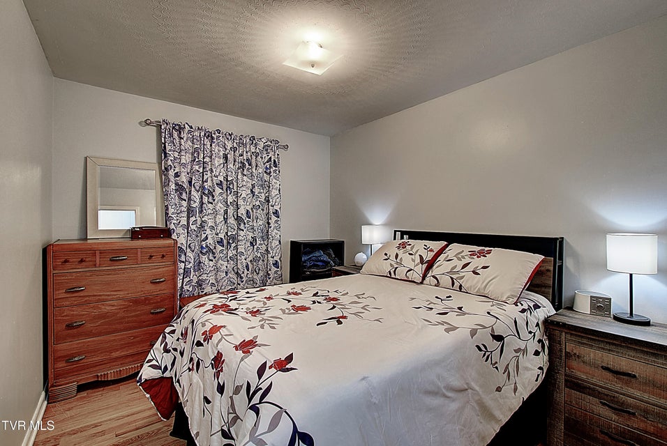 Photo #19: 610 Bingham Street