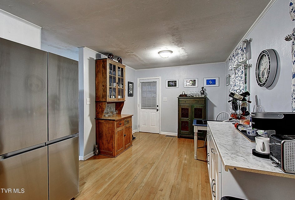 Photo #13: 610 Bingham Street