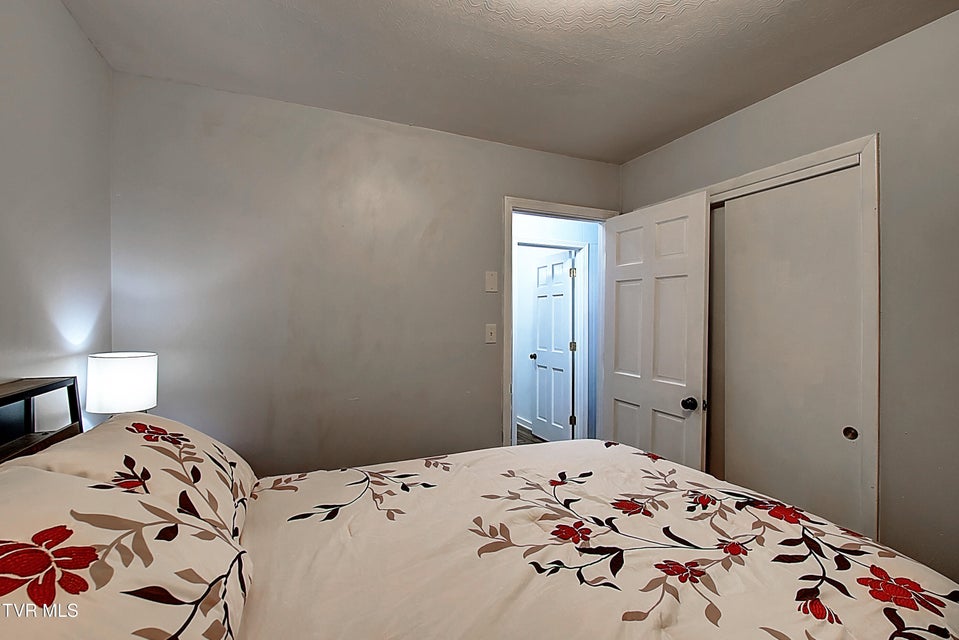Photo #20: 610 Bingham Street