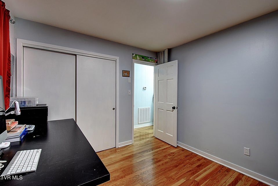 Photo #22: 610 Bingham Street