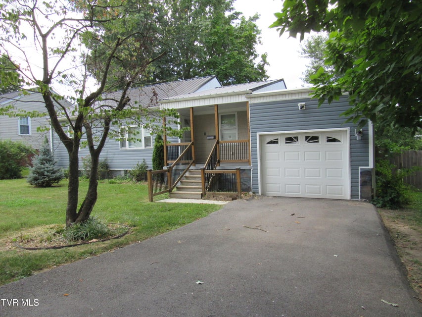 Photo #32: 1557 Greenfield Avenue