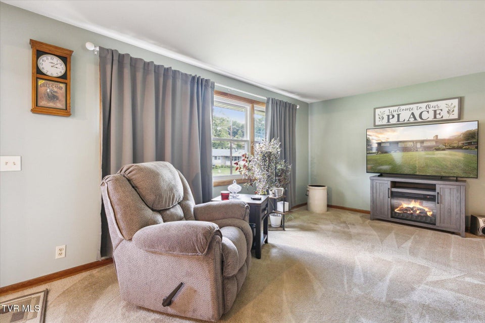 Photo #8: 1712 Green Valley Drive