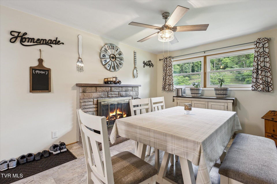 Photo #9: 1712 Green Valley Drive