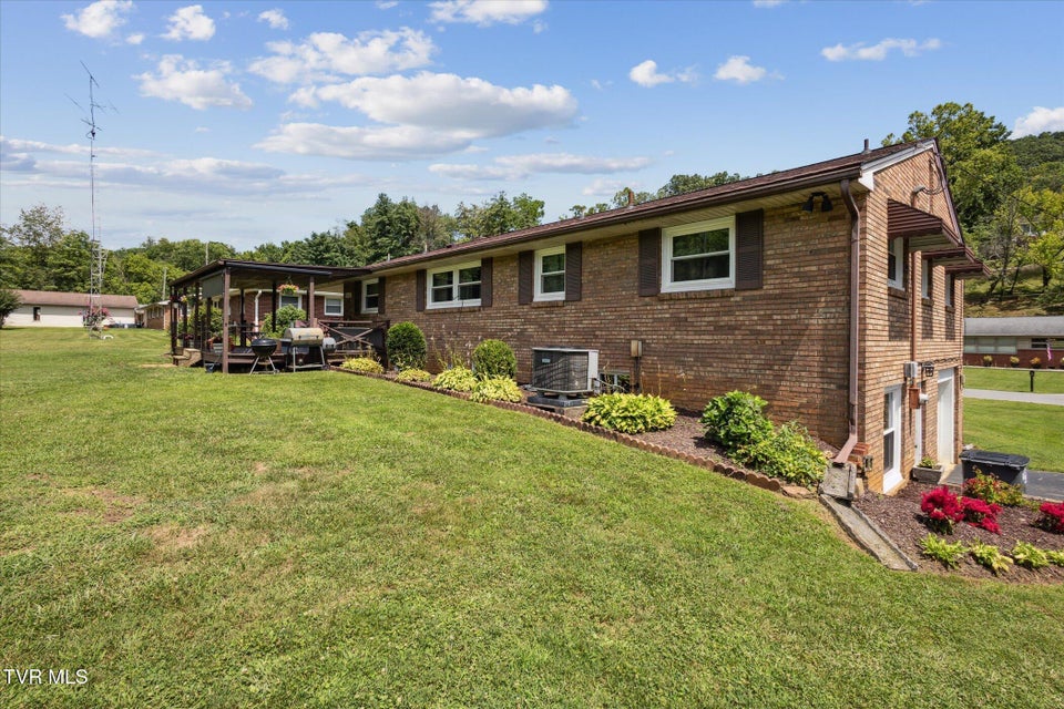 Photo #34: 1712 Green Valley Drive