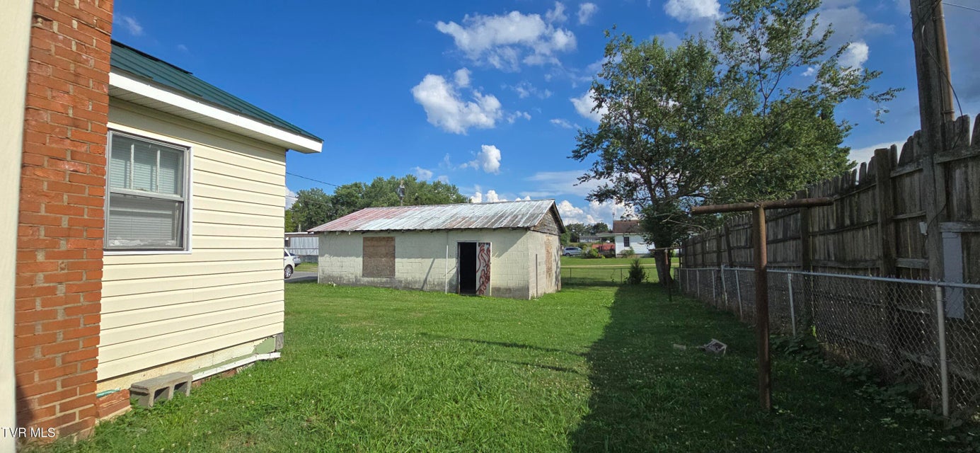 Photo #26: 3137 Bloomingdale Road