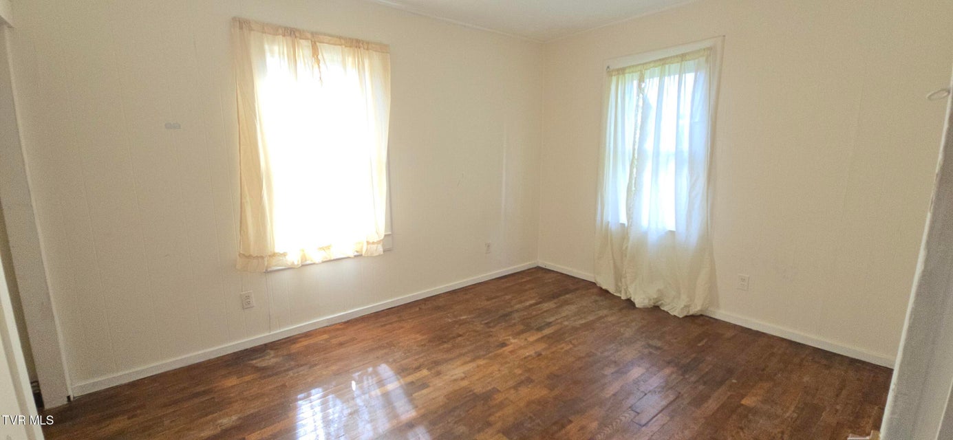 Photo #6: 3137 Bloomingdale Road