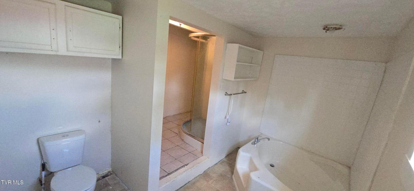 Photo #11: 3137 Bloomingdale Road