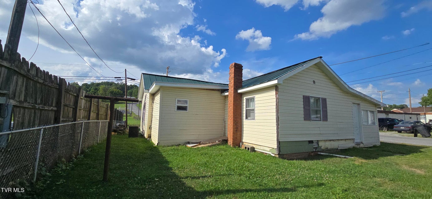 Photo #25: 3137 Bloomingdale Road