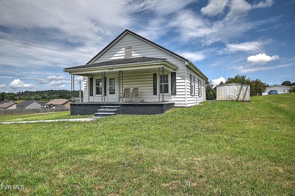 Photo #3: 1408 College Street