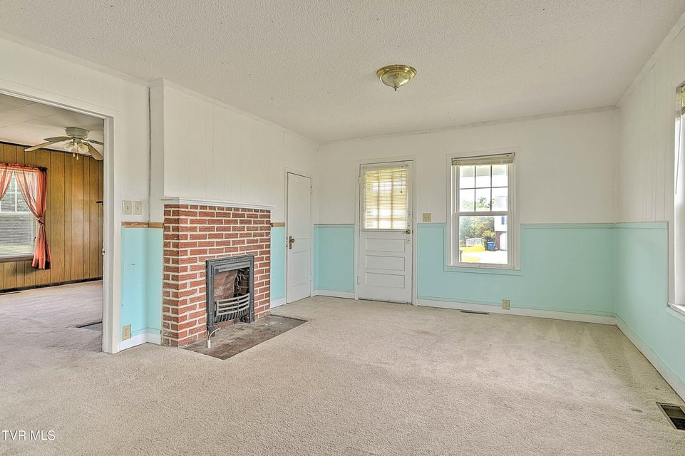 Photo #7: 1408 College Street