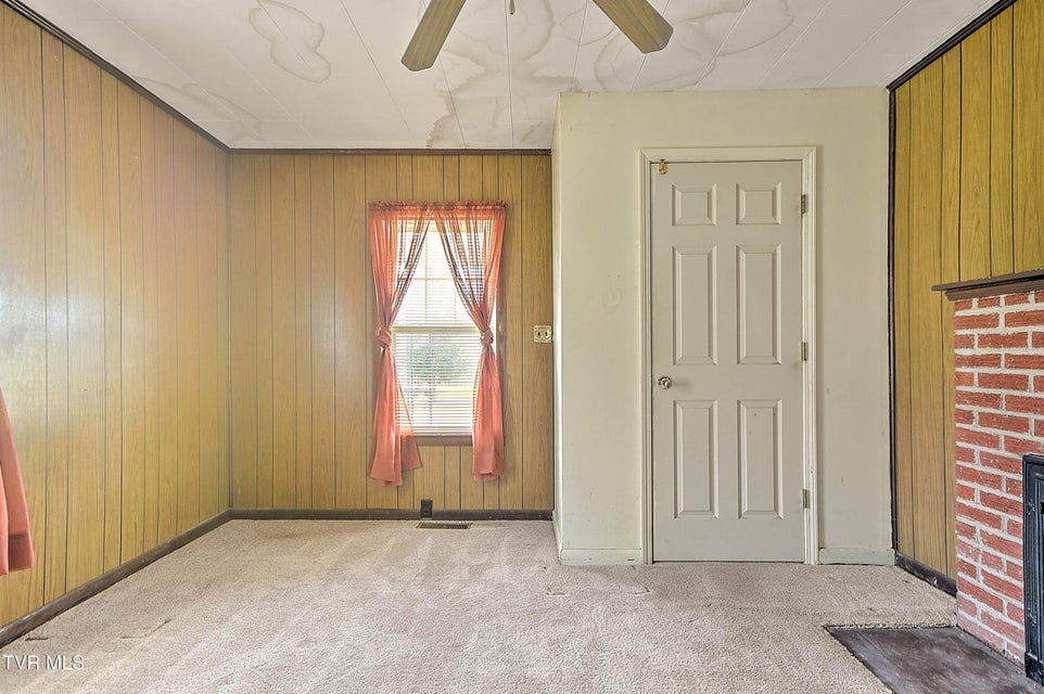 Photo #16: 1408 College Street