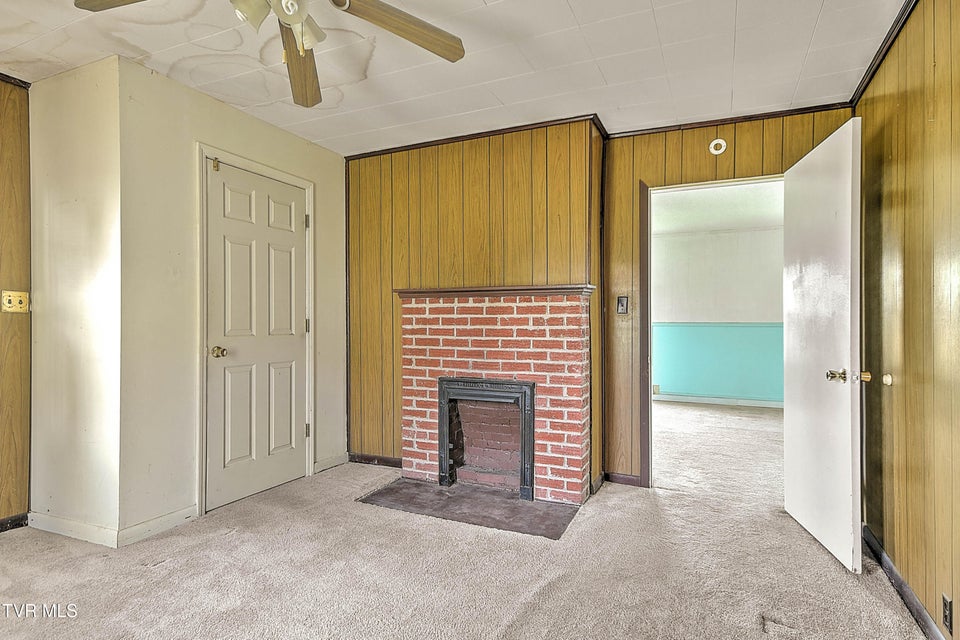 Photo #17: 1408 College Street