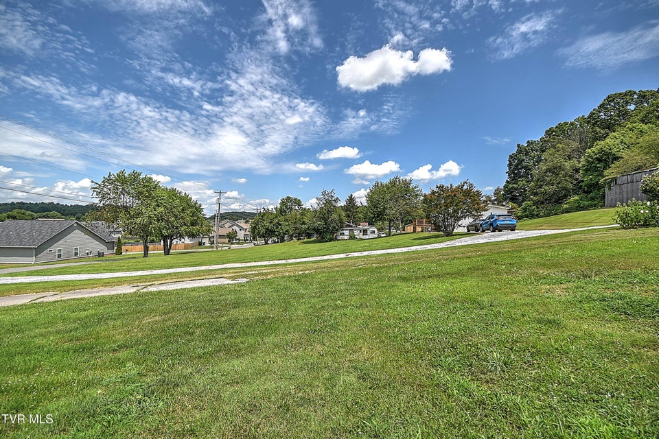 Photo #27: 1408 College Street