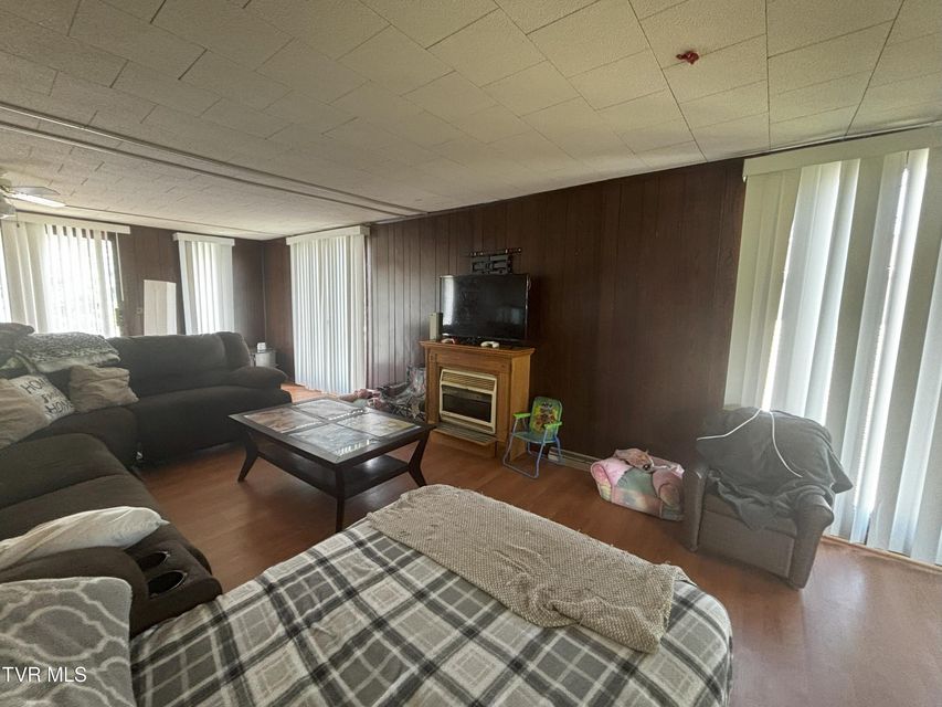 Photo #9: 6002 Mew Road
