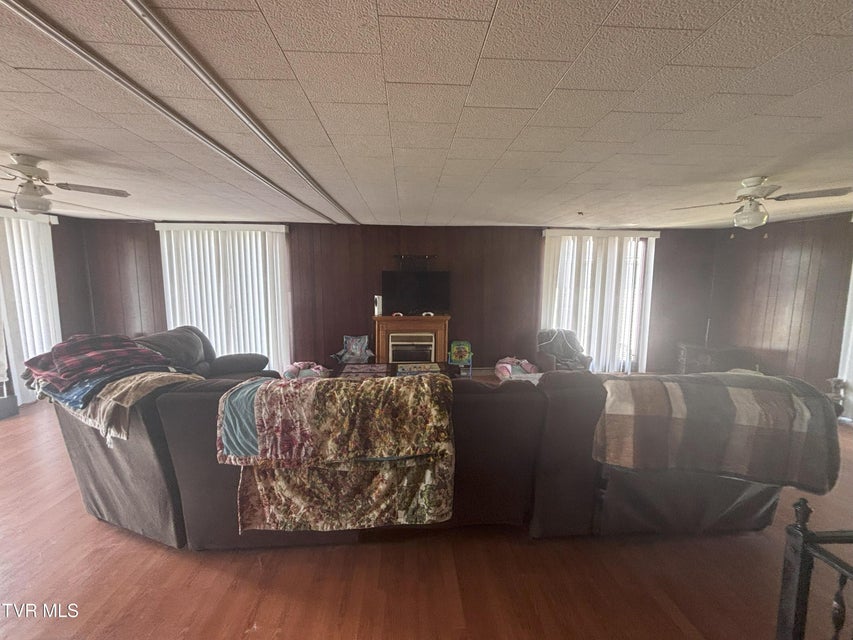 Photo #10: 6002 Mew Road