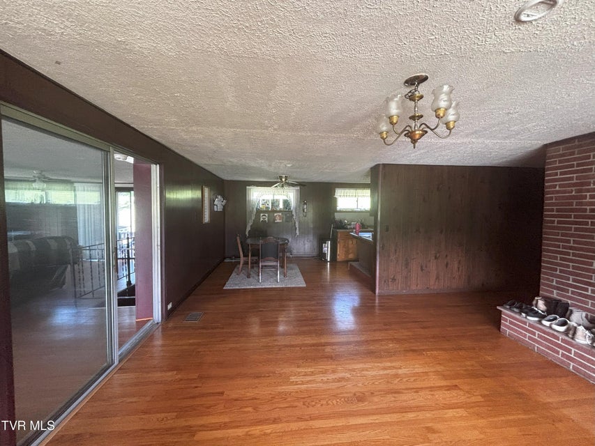 Photo #13: 6002 Mew Road