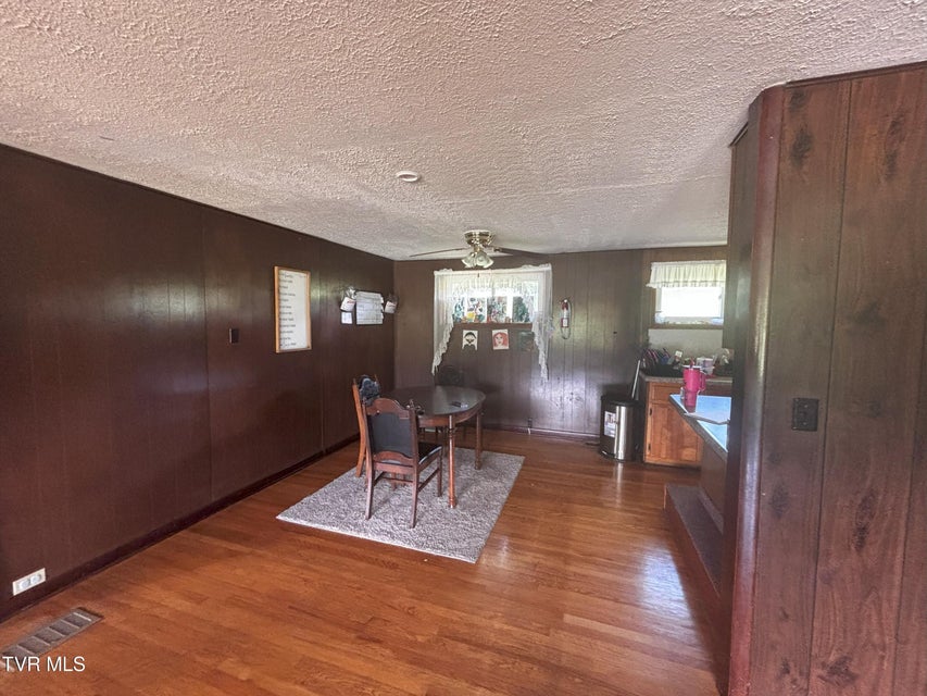 Photo #14: 6002 Mew Road
