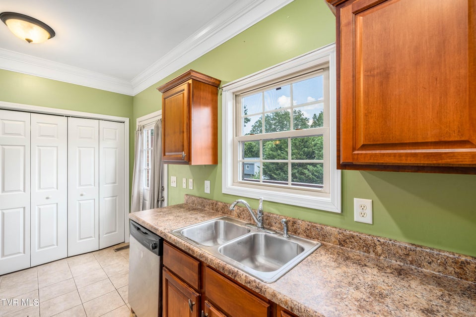 Photo #15: 1709 Cherokee Road