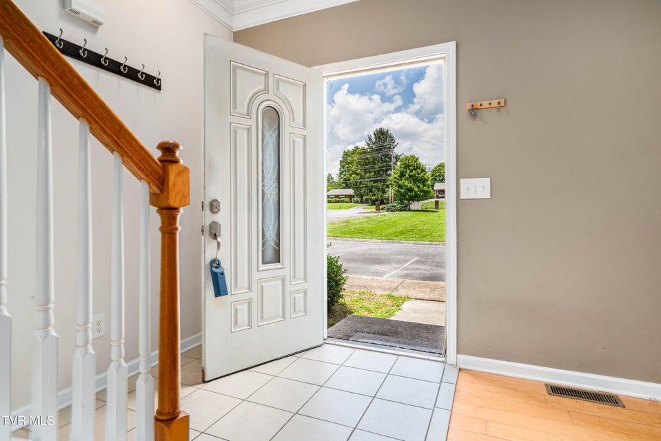 Photo #5: 1709 Cherokee Road