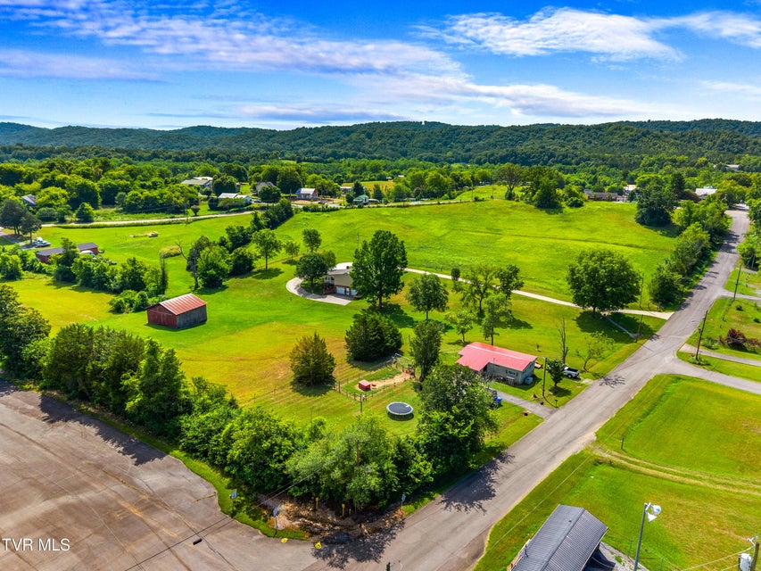 Photo #9: 124 Wayland Boulevard
