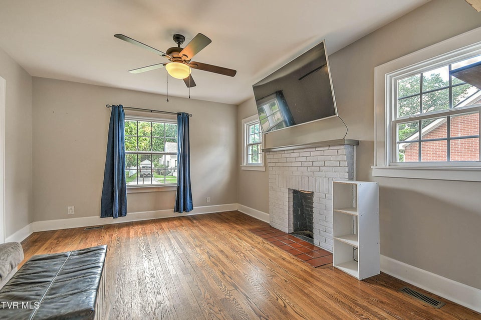 Photo #6: 1432 Valley Street