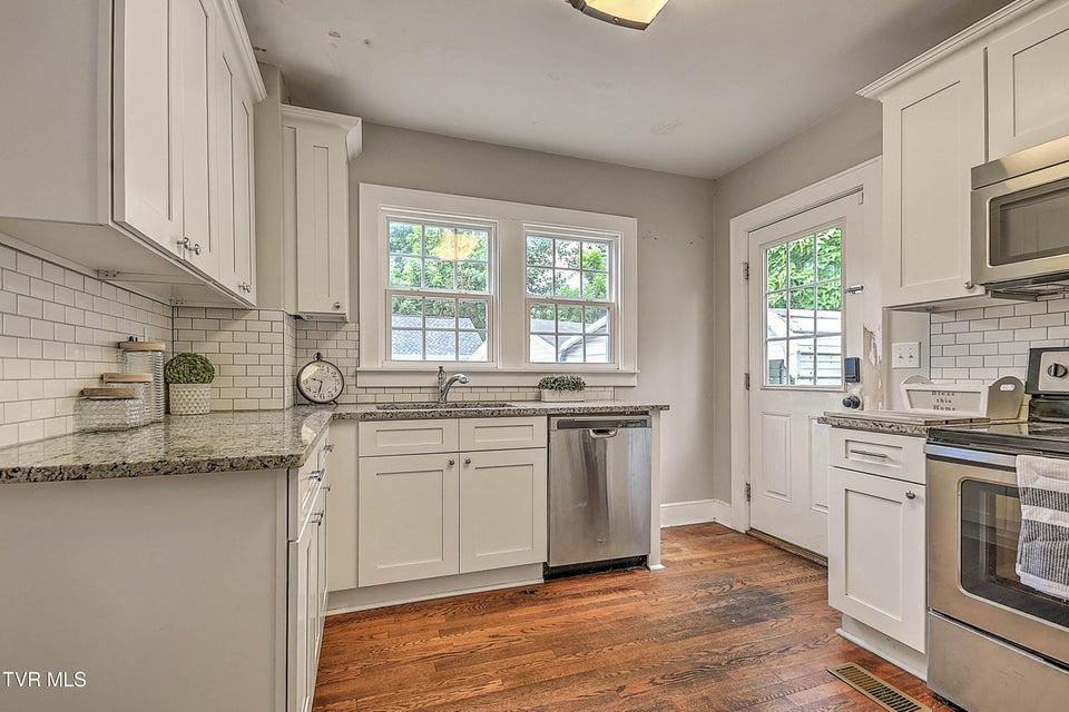 Photo #3: 1432 Valley Street