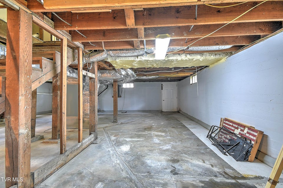 Photo #32: 1432 Valley Street