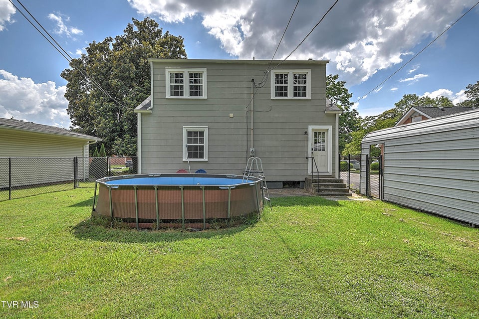 Photo #37: 1432 Valley Street