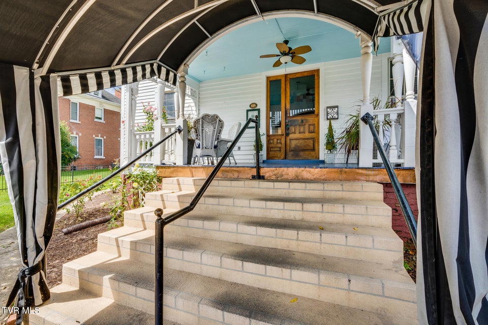 Photo #4: 412 6th Street