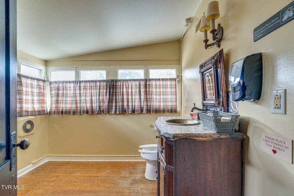 Photo #30: 412 6th Street