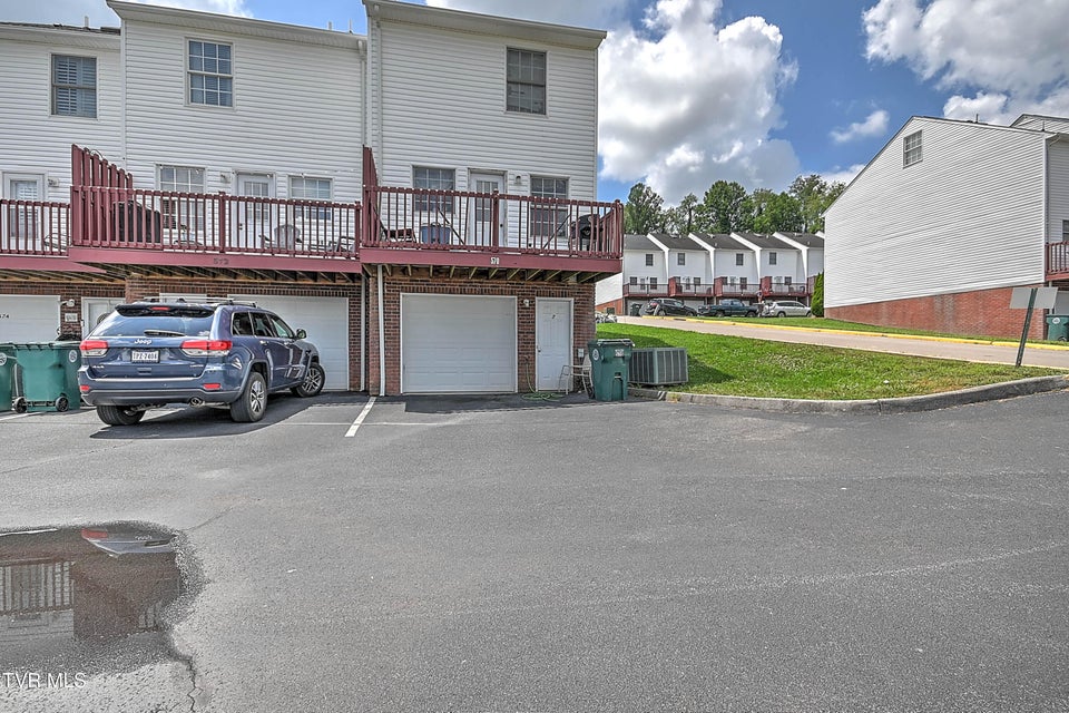 Photo #6: 570 Beaverview Drive