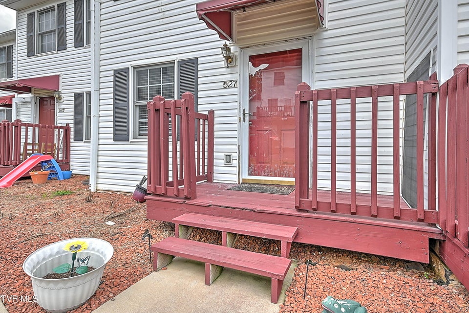 Photo #2: 527 Beaverview Drive
