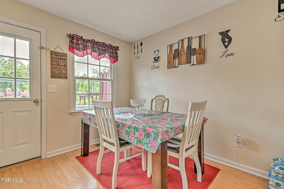 Photo #19: 527 Beaverview Drive