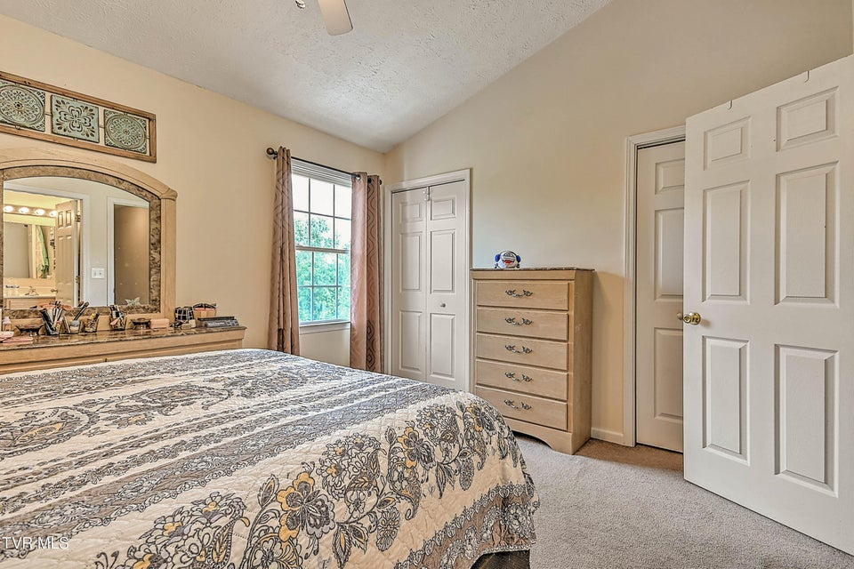 Photo #23: 527 Beaverview Drive