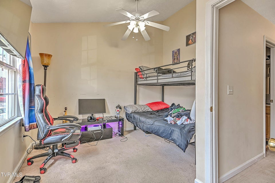 Photo #28: 527 Beaverview Drive
