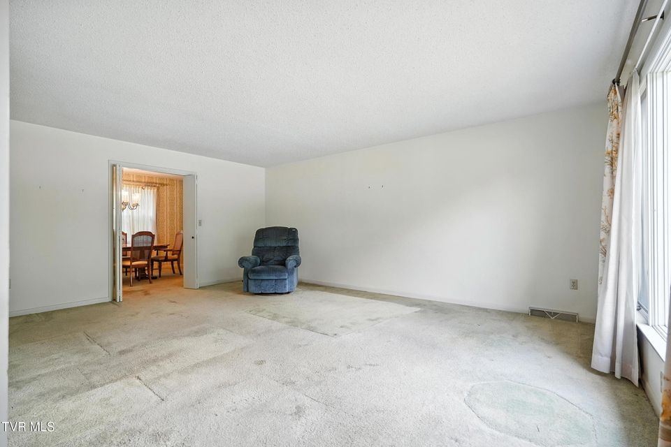 Photo #6: 2616 Suffolk Street