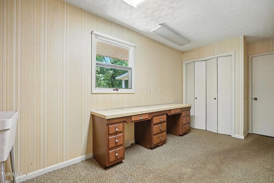 Photo #18: 2616 Suffolk Street